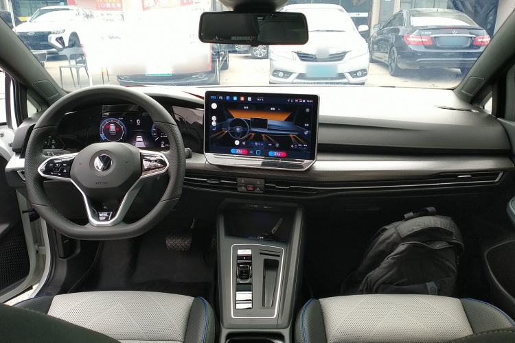 大众 高尔夫 2025款 改款 300TSI R-Line中控内饰12