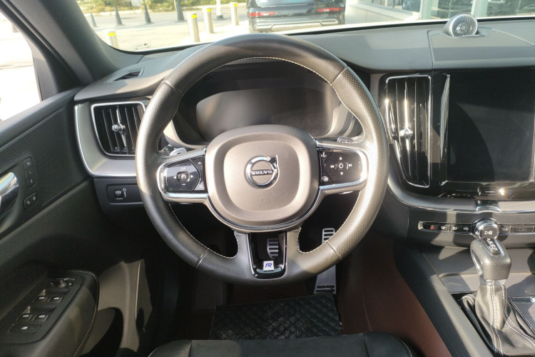 沃尔沃XC60 2019款 T5 四驱智远运动版 国VI中控内饰13