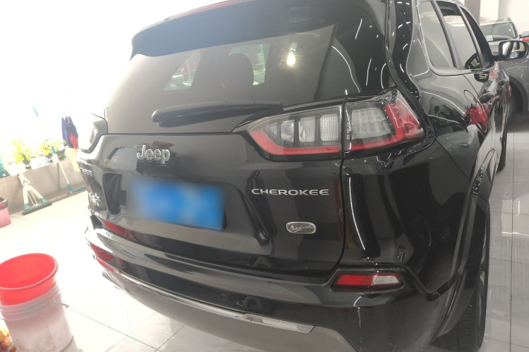 Jeep 自由光 2019款 2.0T 四驱全能版 国VI车身外观6004