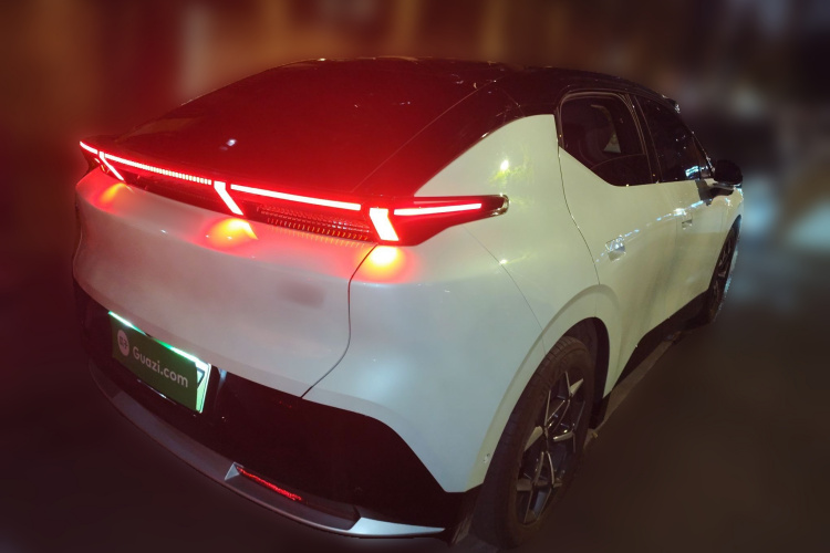 领克Z20 2025款 530km 后驱Pro车身外观7