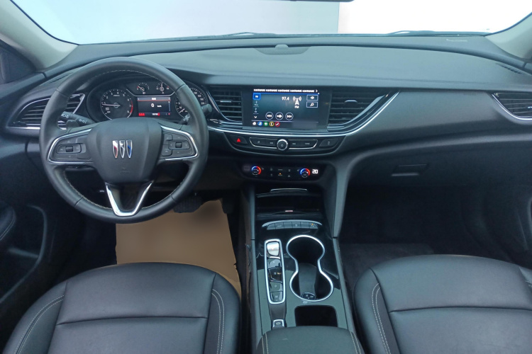 别克 君威 2024款 25T 超享版中控内饰12