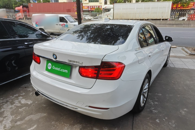 宝马3系 2015款 320Li 超悦版时尚型车身外观7