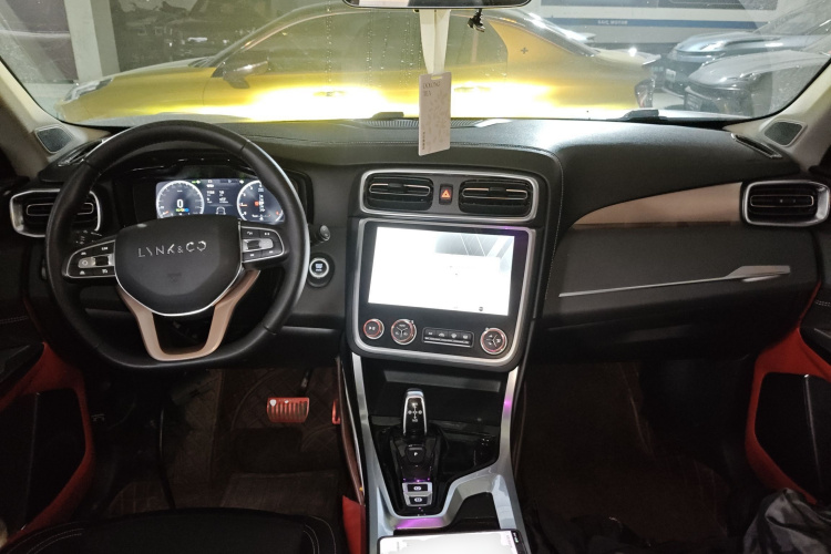 领克01 2017款 2.0T 两驱型Pro版中控内饰12