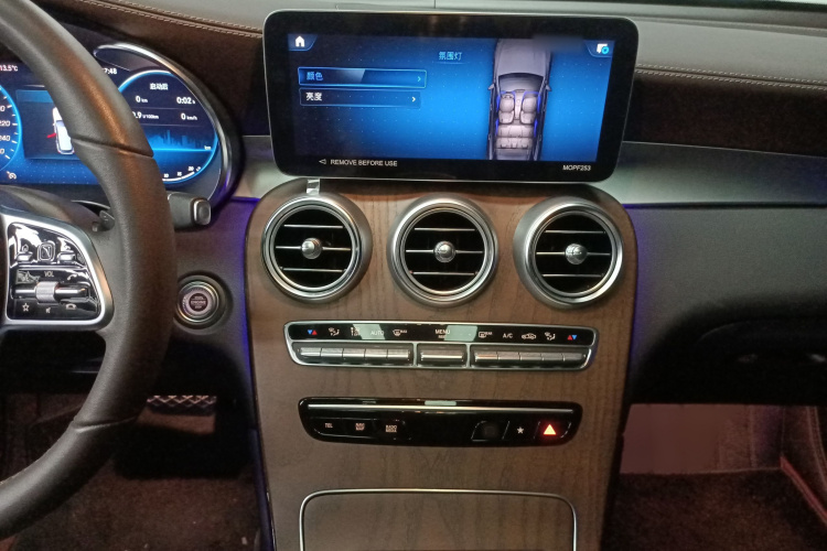 奔驰GLC 2022款 改款二 GLC 260 L 4MATIC 豪华型局部细节16