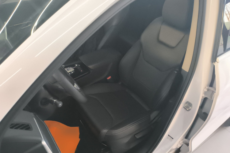 比亚迪 宋Pro 2019款 1.5T 自动精英型中控内饰19