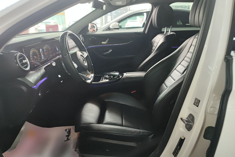 奔驰E级 2016款 E 200 L 运动型局部细节19