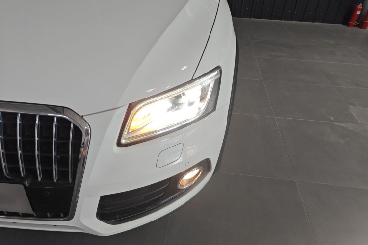 奥迪Q5 2015款 40 TFSI 技术型局部细节36