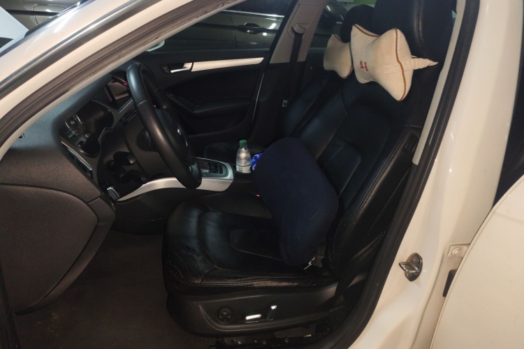 奥迪A4L 2013款 35 TFSI 自动标准型中控内饰19