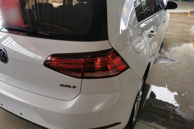 大众 高尔夫 2018款 1.6L 自动时尚型车身外观9