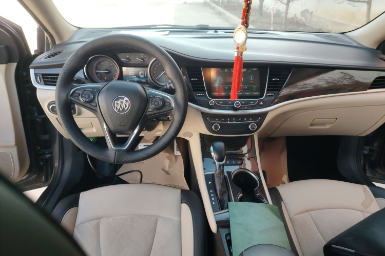 别克 威朗 2017款 三厢 15S 自动领先型中控内饰12