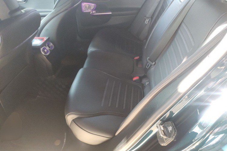 奔驰C级 2022款 改款 C 200 L 运动版中控内饰7004