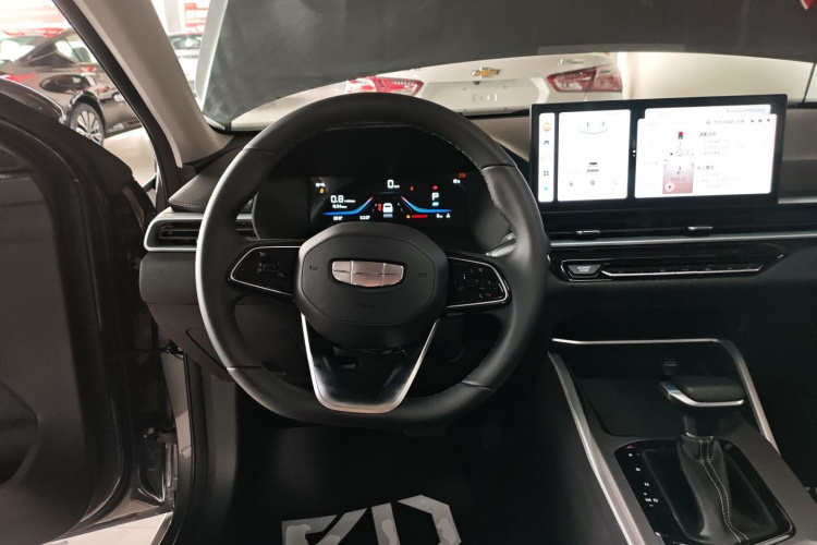 吉利汽车 帝豪 2026款 第4代 400万纪念款 1.5L CVT超越型局部细节13