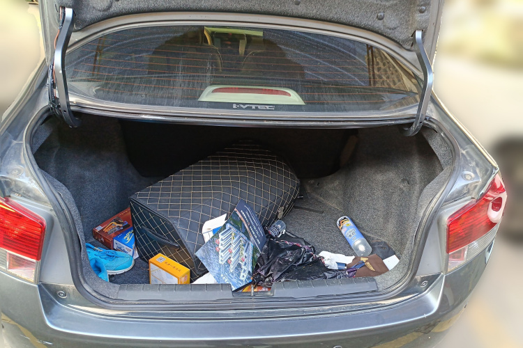 本田 锋范经典 2008款 1.5L 自动精英版中控内饰23