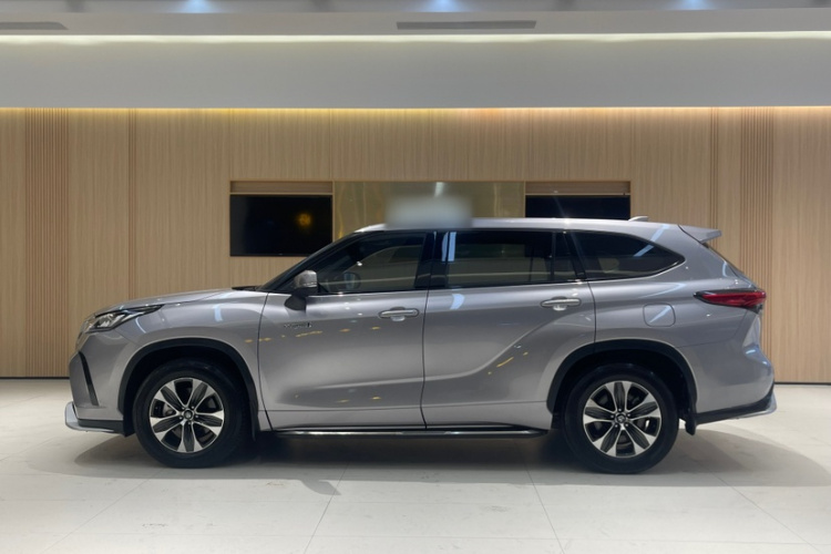 丰田 皇冠陆放 2021款  2.5L HEV两驱精英版车身外观6005