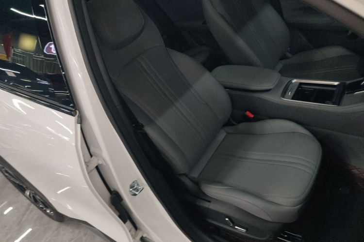 吉利银河 银河L7 2025款 EM-i 115km 探索版局部细节41