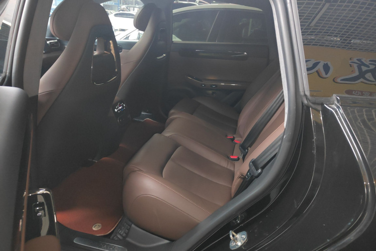 零跑汽车 零跑C01 2023款 630四驱性能版中控内饰21