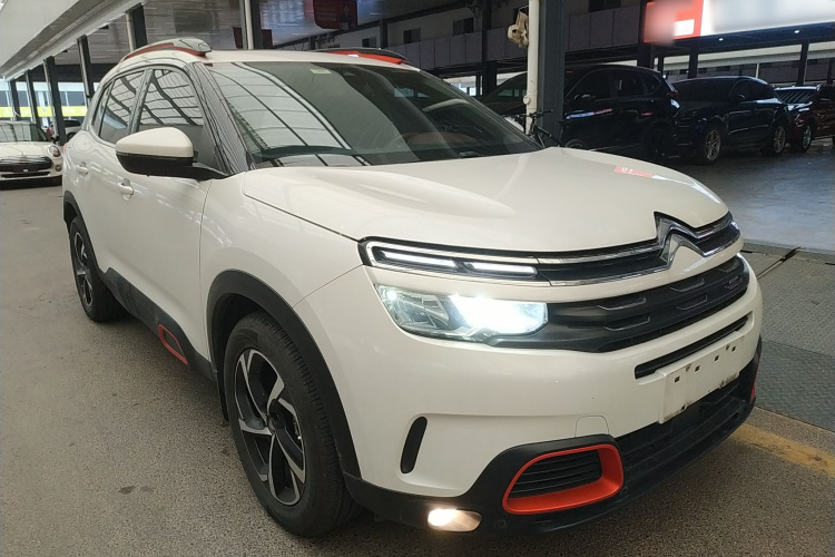 雪铁龙 天逸 C5 AIRCROSS 2017款 380THP 豪华型车身外观3