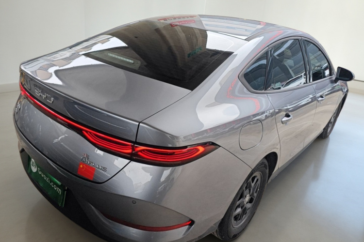 比亚迪 秦PLUS 2025款 DM-i 智驾版 55KM领先型车身外观7