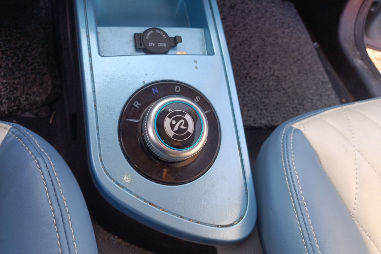 华晨新日i03 2021款 318km 31.45kWh局部细节18