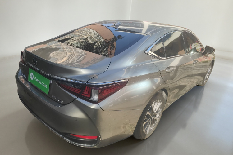 雷克萨斯ES 2024款 200 臻享版车身外观7