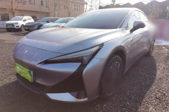 ARCFOX极狐 极狐 阿尔法S5 2025款 改款 560PRO 185kW