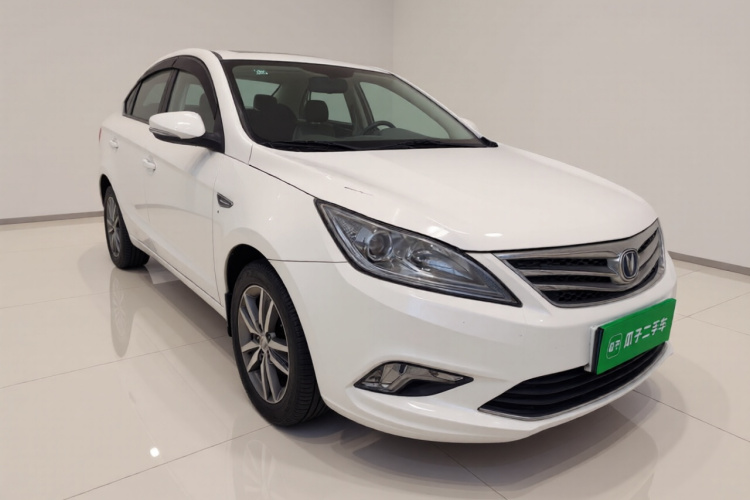 长安 逸动 2015款 1.6L 手动豪华型 国V车身外观3