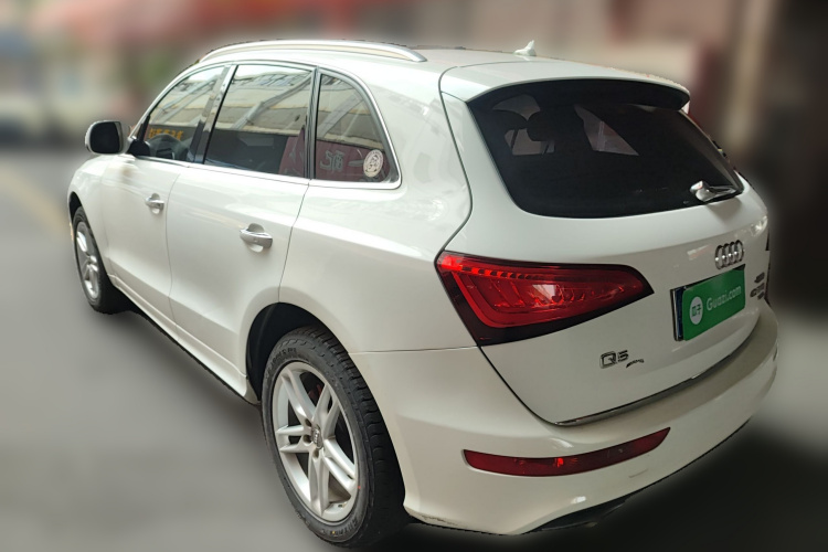 奥迪Q5 2017款 Plus 40 TFSI 技术型车身外观5