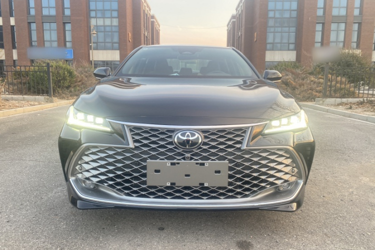 丰田 亚洲龙 2024款 双擎 2.5L XLE尊贵版车身外观6001