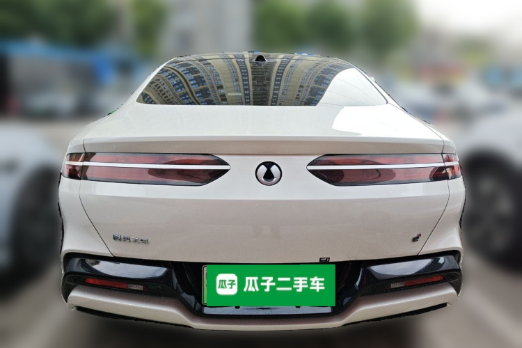 腾势Z9 2024款 1100km 四驱Max版车身外观6