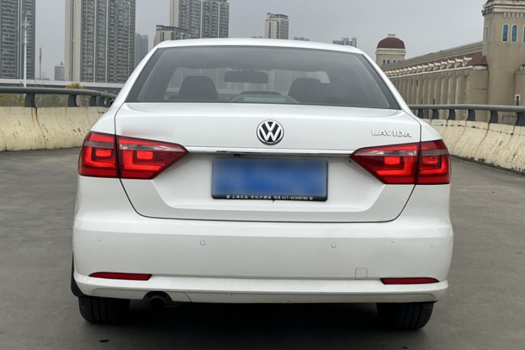 大众 朗逸 2013款 改款 1.6L 自动豪华版车身外观6004