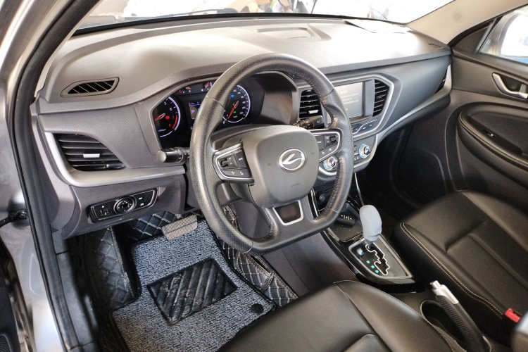 陆风X2 2017款 1.6L 自动铂锐版中控内饰12