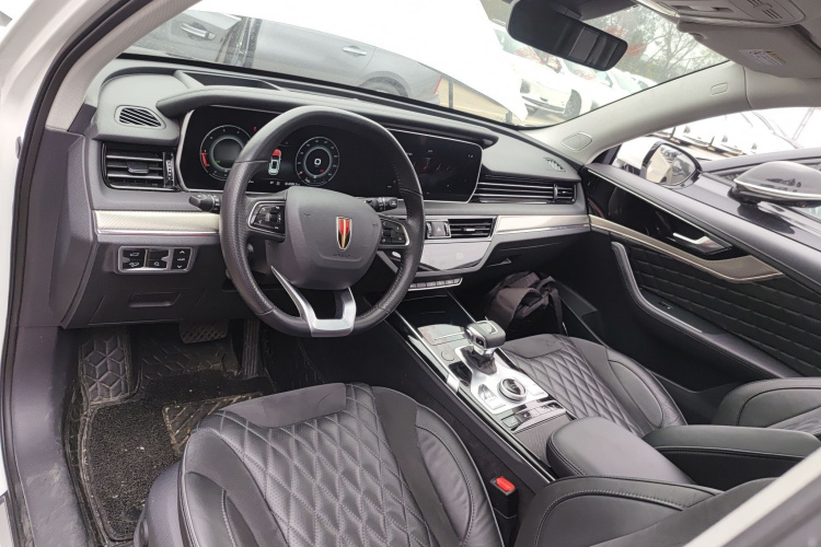 红旗HS5 2019款 2.0T 智联旗享四驱版中控内饰7002