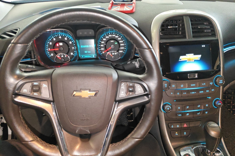 雪佛兰 迈锐宝 2014款 2.0L 自动豪华版中控内饰12