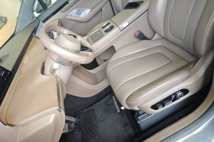 鸿蒙智行 智界R7 2025款 增程 251km Max局部细节19