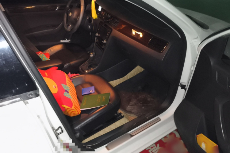 大众 桑塔纳 2013款 1.6L 自动豪华版局部细节9005