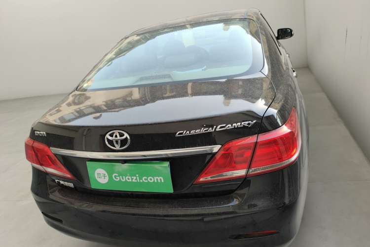 丰田 凯美瑞 2013款 200E 经典精英版车身外观6