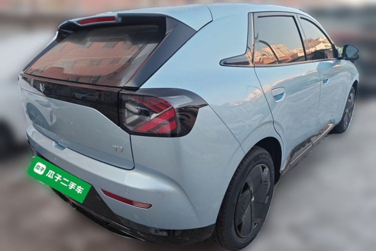 ARCFOX极狐 极狐T1 2025款 425 PRO车身外观7