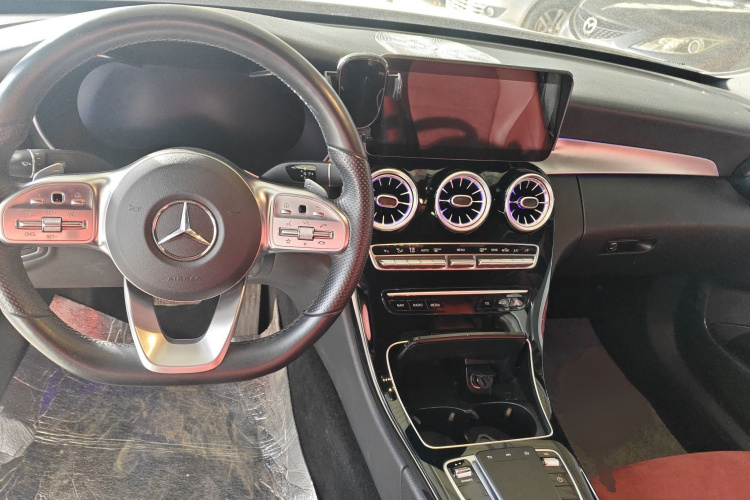 奔驰C级 2020款 C 260 运动版局部细节13