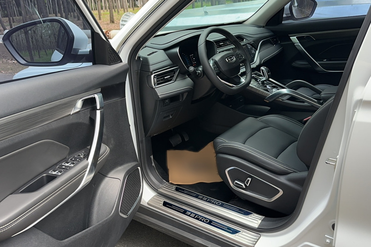 吉利汽车 博越 2020款 1.8TD DCT智联PRO中控内饰7002