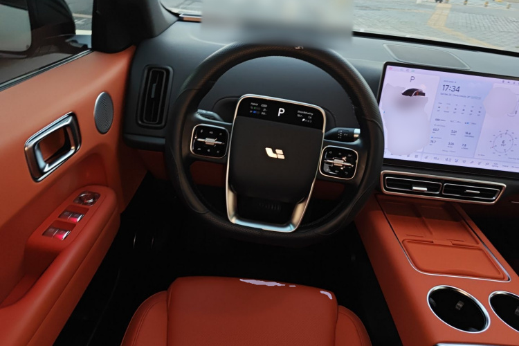 理想汽车 理想L6 2024款 Pro中控内饰13