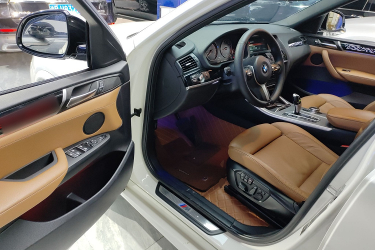 宝马X4 2016款 xDrive20i M运动型中控内饰20