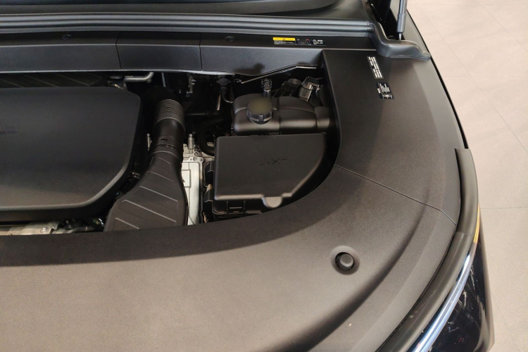 理想汽车 理想L6 2024款 Pro机舱底盘26