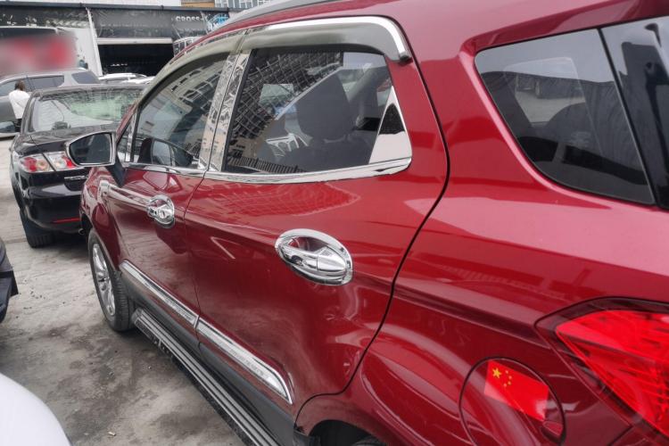 福特 翼搏 2017款 1.5L 手动尊贵型车身外观4