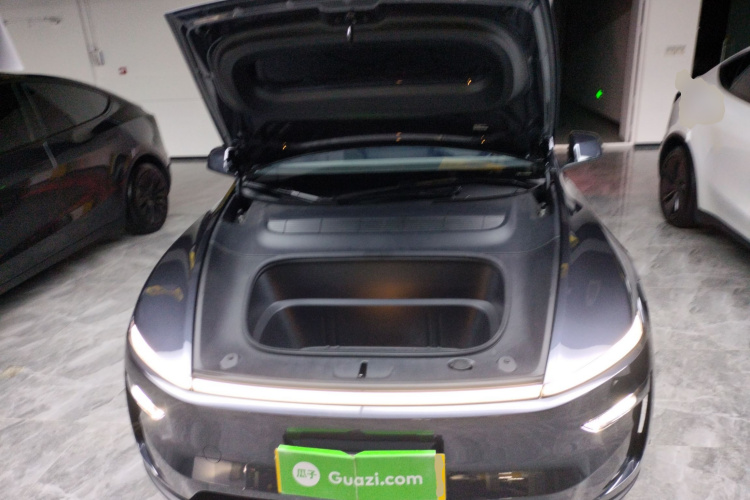 特斯拉 Model Y 2025款 长续航全轮驱动版机舱底盘24