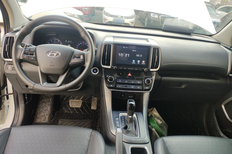 北京现代ix35 2019款 2.0L 自动两驱智勇·畅享版 国VI中控内饰7002