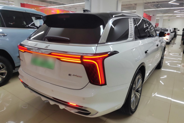 红旗E-HS9 2022款 660km 旗畅版 六座车身外观7