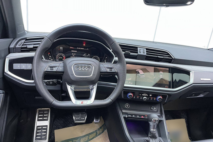 奥迪Q3 Sportback 2024款 40 TFSI 时尚型中控内饰7001