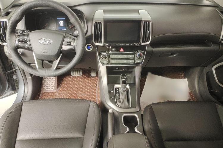 北京现代ix35 2018款 2.0L 自动两驱智勇·畅享版中控内饰7003