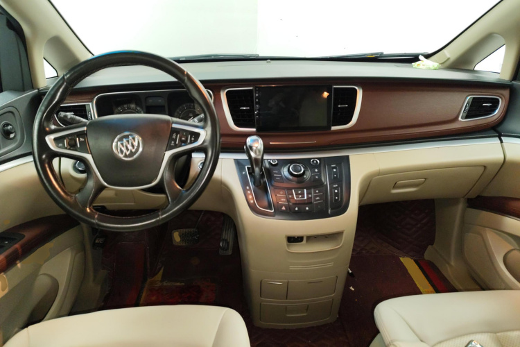 别克GL8 2017款 25S 舒适型 国V中控内饰12