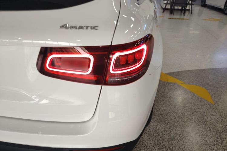 奔驰GLC 2020款 GLC 260 L 4MATIC 动感型车身外观9